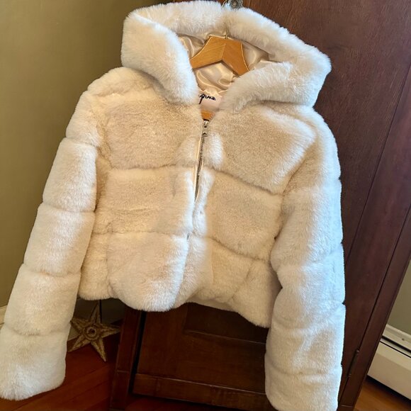 Stylish GARAGE white faux fur puffer coat Large New w/Tags! - Picture 2 of 4